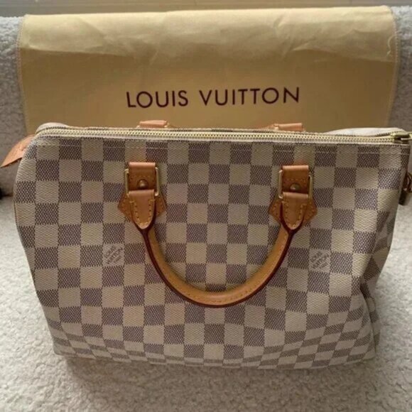 Louis Vuitton bag - Picture 1 of 5